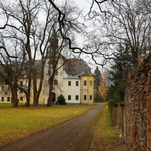Rýmařov: Stadtmuseum, Kapelle V Lipkách und Schloss Janovice