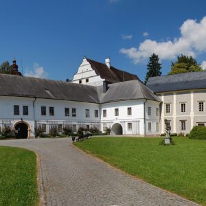 Velké Losiny per trein: kasteel, papiermolen, thermaalbad